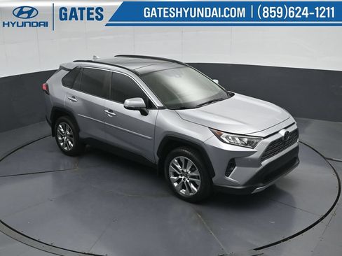 Used 2019 Toyota RAV4 Limited AWD/4WD image 50