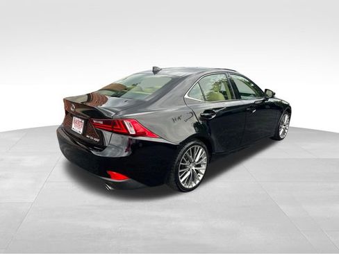 Used 2016 Lexus IS 300 AWD w/ Navigation System Package image 7