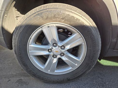 Used 2019 Chevrolet Trax LT w/ LT Convenience Package image 3