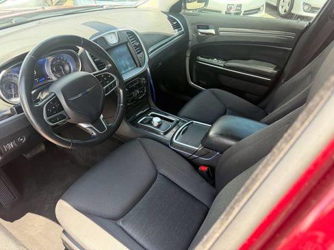 Used 2019 Chrysler 300 Touring w/ Sport Appearance Package RWD image 43