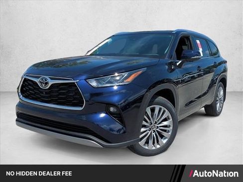 New 2026 Toyota Highlander Platinum AWD/4WD image 1