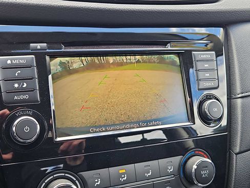 Used 2018 Nissan Rogue S AWD/4WD image 8