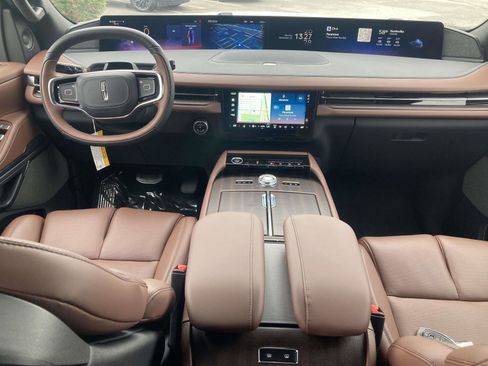 New 2025 Lincoln Navigator Reserve image 19