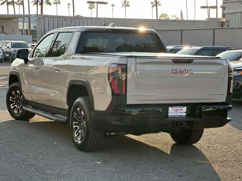 New 2026 GMC Sierra EV Elevation AWD/4WD image 5