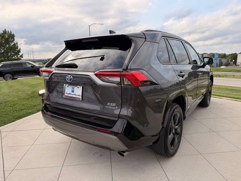 Used 2021 Toyota RAV4 XSE w/ Protection Package (TMS) AWD/4WD image 9