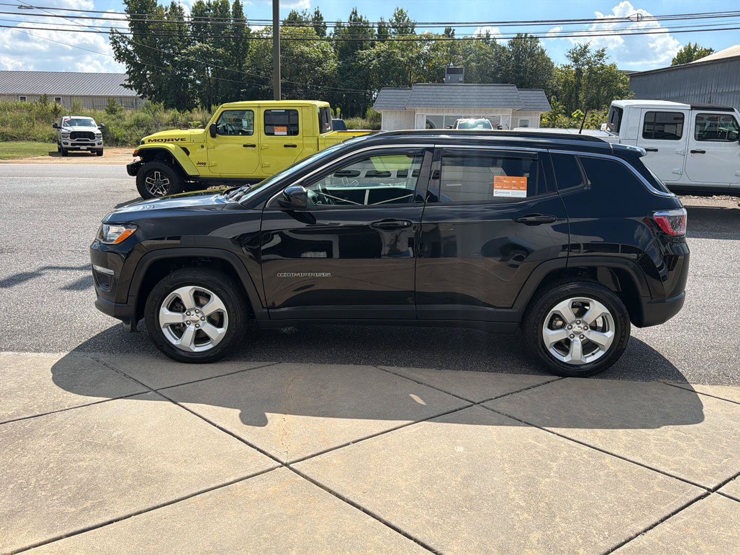 Certified 2020 Jeep Compass Latitude w/ Popular Equipment Group AWD/4WD image 19
