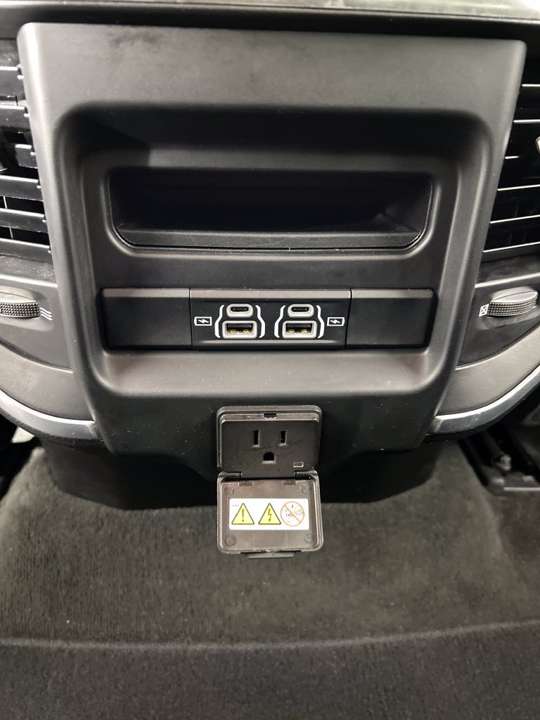 Used 2022 RAM 1500 Big Horn AWD/4WD image 19
