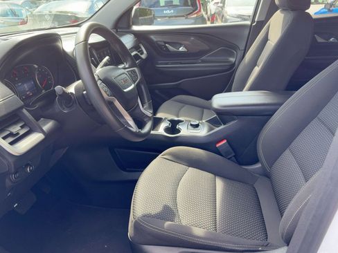 Used 2024 GMC Terrain SLE image 12