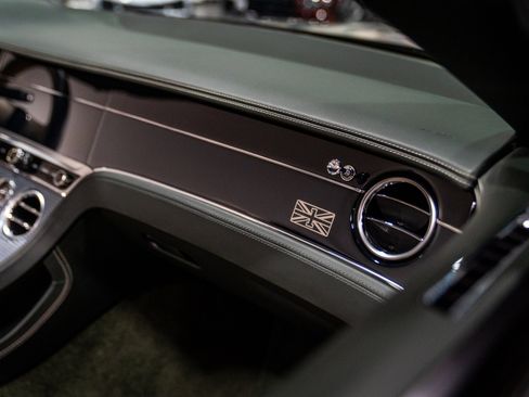 Used 2020 Bentley Continental GT V8 image 38