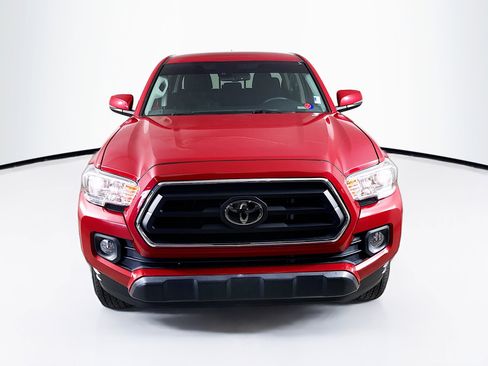 Used 2022 Toyota Tacoma SR5 image 3
