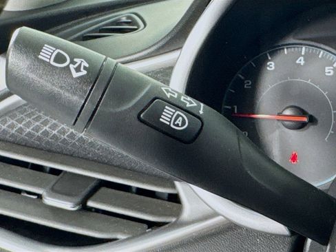 Used 2025 Chevrolet Malibu RS image 13