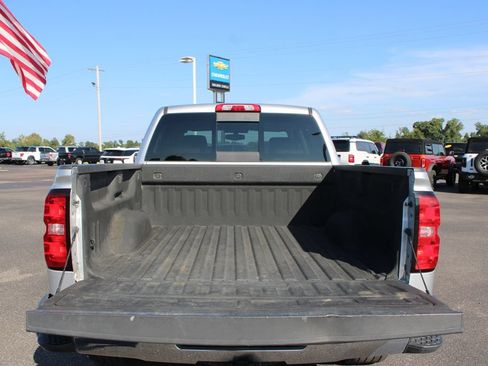 Used 2018 Chevrolet Silverado 1500 LT w/ Texas Edition RWD image 18
