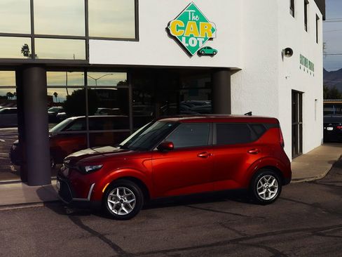 Used 2024 Kia Soul LX w/ Option Group 015 image 4