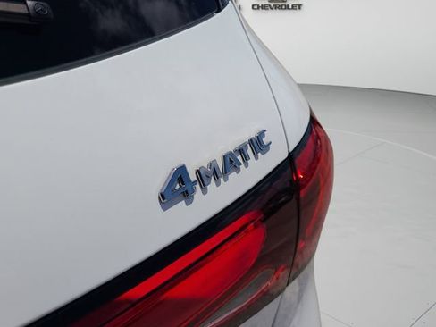 Used 2025 Mercedes-Benz GLC 300 4MATIC image 32