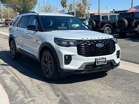 New 2026 Ford Explorer ST-Line w/ ST-Line Street Pack RWD image 9