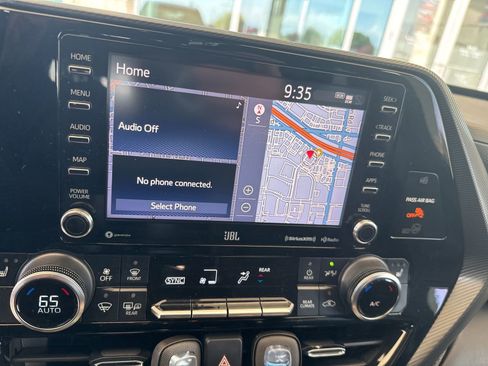 Used 2021 Toyota Highlander XSE AWD/4WD image 9