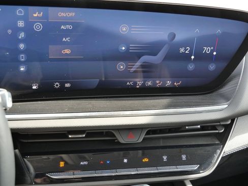 Used 2024 Buick Envision Preferred image 40