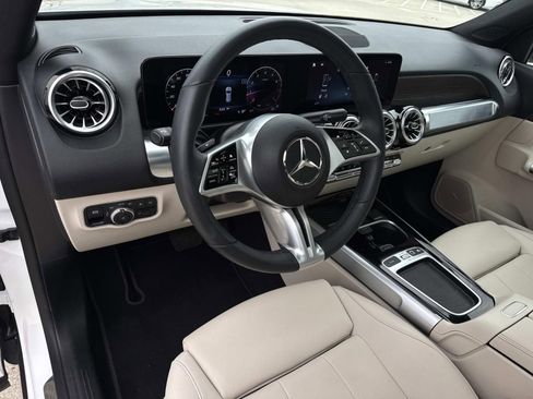 Used 2026 Mercedes-Benz GLB 250 image 18