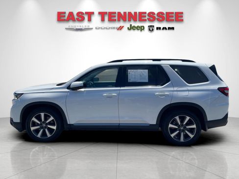 Used 2023 Honda Pilot Elite image 6
