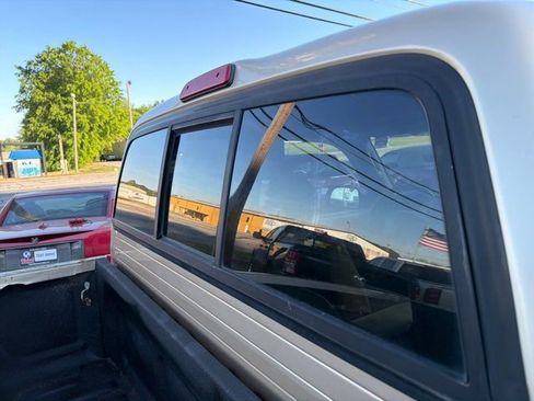 Used 2002 Toyota Tacoma 4x4 Xtracab image 12