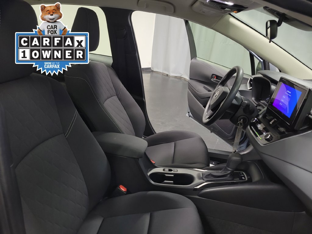 Used 2025 Toyota Corolla LE FWD image 30