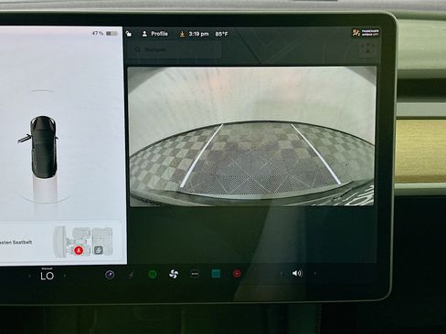 Used 2021 Tesla Model 3 Standard Range Plus image 22