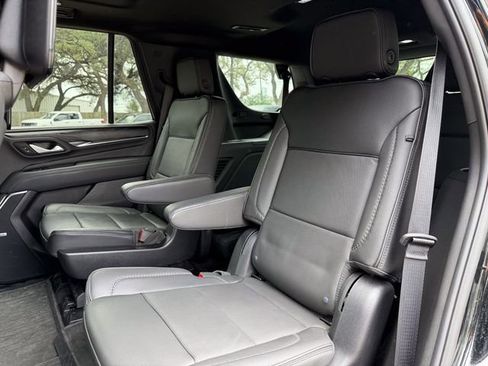 Used 2024 GMC Yukon Denali w/ Denali Reserve Package AWD/4WD image 19