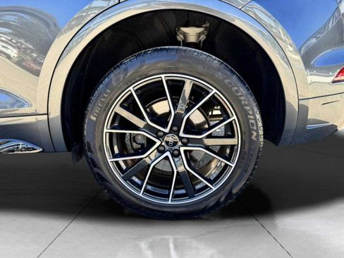 Used 2023 Audi SQ5 Premium Plus w/ Premium Plus Package image 55