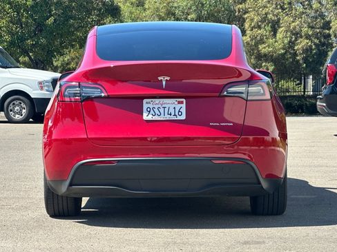 Used 2021 Tesla Model Y Long Range AWD/4WD image 5