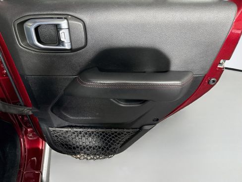 Used 2021 Jeep Wrangler Unlimited Rubicon AWD/4WD image 28