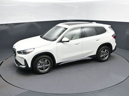 New 2026 BMW X1 xDrive28i w/ Technology Package AWD/4WD image 31
