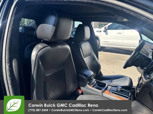 Used 2015 Chrysler 300 C Platinum w/ Harman/Kardon Audio Group AWD/4WD image 27
