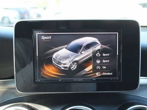 Certified 2019 Mercedes-Benz GLC 300 GLC 300 image 19