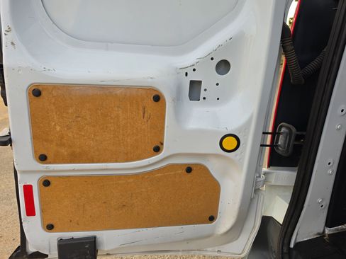 Used 2015 Ford Transit Connect XLT FWD image 17