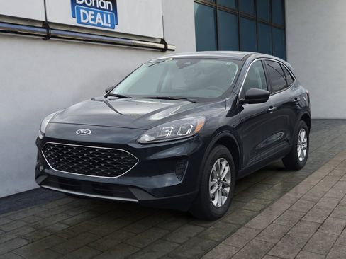 Used 2022 Ford Escape SE w/ Convenience Package image 3