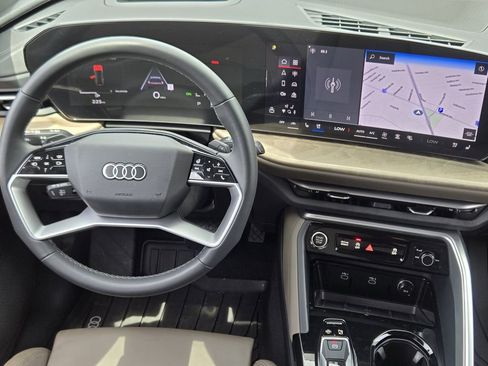 Certified 2025 Audi Q5 Prestige AWD/4WD image 35