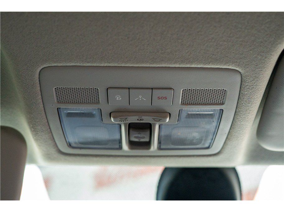 Used 2020 Hyundai Venue SEL w/ Convenience + Premium Package FWD image 21