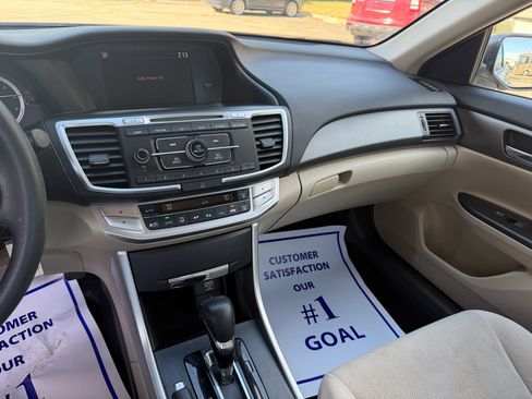 Used 2013 Honda Accord LX image 12