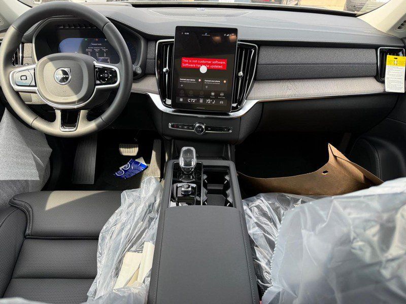 New 2026 Volvo XC90 B6 Ultra w/ Protection Package AWD/4WD image 7
