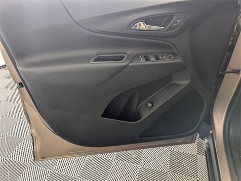Used 2019 Chevrolet Equinox LT image 10