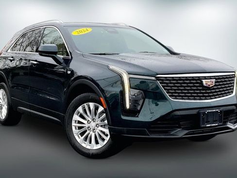 Used 2024 Cadillac XT4 Luxury w/ Cold Weather Package image 1