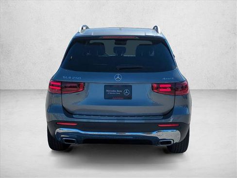 New 2026 Mercedes-Benz GLB 250 4MATIC image 8