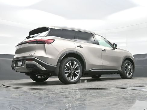 Used 2025 INFINITI QX60 Luxe w/ Vision Package image 32