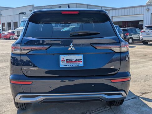 New 2026 Mitsubishi Outlander SE FWD image 4
