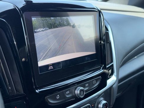 Used 2023 Chevrolet Traverse LT w/ LPO, Floor Liner Package AWD/4WD image 11
