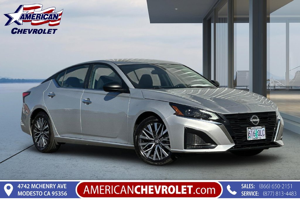 Used 2025 Nissan Altima 2.5 SV FWD image 1