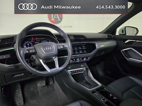 Used 2023 Audi Q3 2.0T Premium w/ Convenience Package AWD/4WD image 22