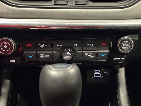 Used 2022 Jeep Compass Limited AWD/4WD image 16