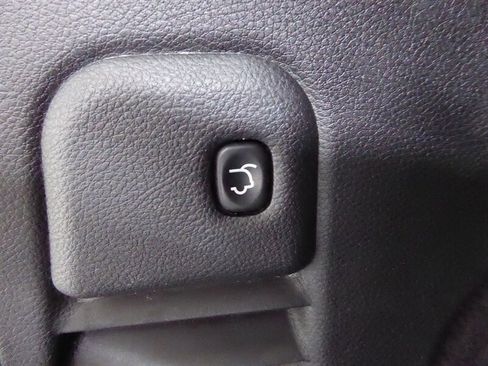 Used 2014 Jeep Grand Cherokee Limited w/ Trailer Tow Group IV image 33