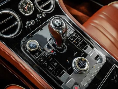 Used 2020 Bentley Continental GT AWD/4WD image 32